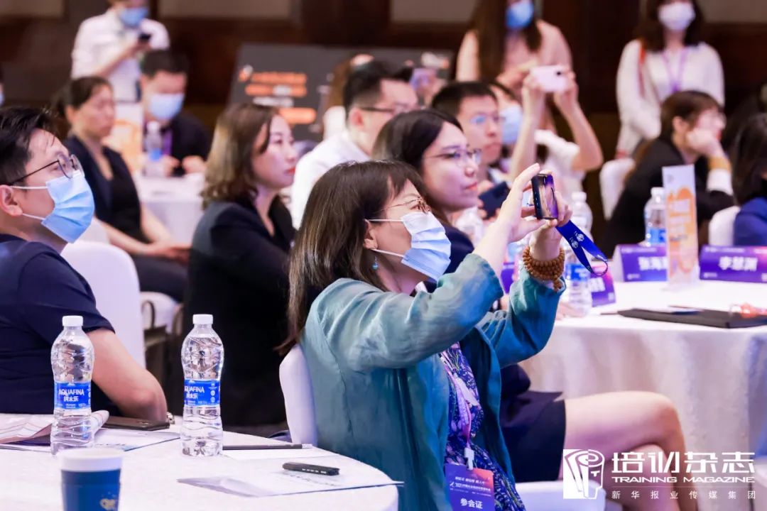 國際公益學院賈晶:直播終將顛覆企業(yè)人才培養(yǎng)模式 | 培訓年會 國際公益學院賈晶:直播終將顛覆企業(yè)人才培養(yǎng)模式 | 培訓年會