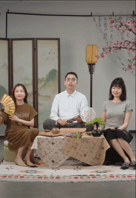 “古人”穿越現代聊B2B下半年增長?手把手教你打造驚艷朋友圈的直播! “古人”穿越現代聊B2B下半年增長?手把手教你打造驚艷朋友圈的直播!